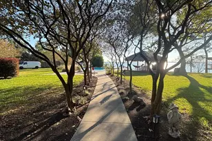 2 Bayvilla St, Baytown, TX 77520 - Photo 9