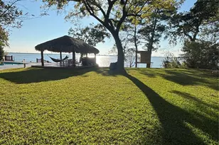 2 Bayvilla St, Baytown, TX 77520 - Photo 11