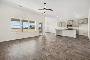 4206 Leslie's Way, Dickinson, TX 77539 - Photo 3
