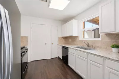 10918 Westbrae Village Drive, Houston, TX 77031 - Photo 5