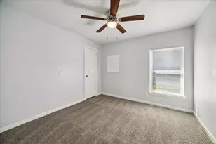 705 Westshire Dr, Houston, TX 77013 - Photo 9