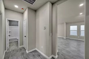 106 Harbor Ct Dr, Conroe, TX 77356 - Photo 23
