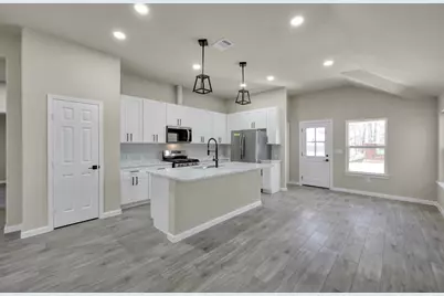 106 Harbor Court Drive, Conroe, TX 77356 - Photo 11