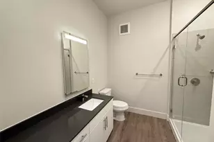 641 W Crosstimbers St, Houston, TX 77018 - Photo 5