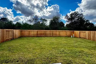 31319 Gayle Prairie Oaks St, Waller, TX 77484 - Photo 17