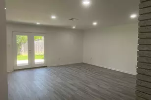 9007 Dunlap St, Houston, TX 77074 - Photo 3