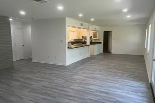 9007 Dunlap St, Houston, TX 77074 - Photo 5