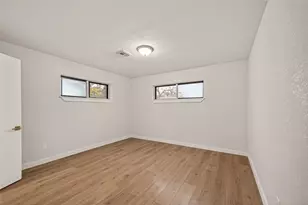 325 Hargett St, Clute, TX 77531 - Photo 21