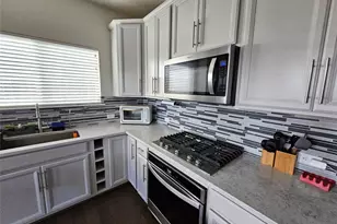 3234 Longleaf Meadows Dr, Houston, TX 77063 - Photo 9
