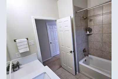 3234 Longleaf Meadows Drive, Houston, TX 77063 - Photo 25