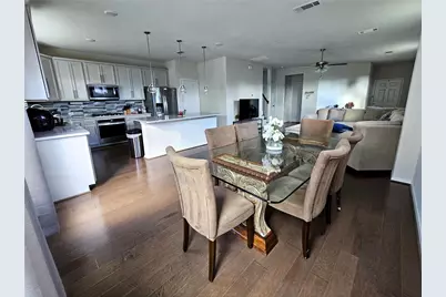 3234 Longleaf Meadows Drive, Houston, TX 77063 - Photo 11