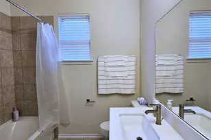 3234 Longleaf Meadows Dr, Houston, TX 77063 - Photo 23