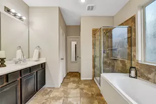 6869 Dogwood Cliff Ln, Dickinson, TX 77539 - Photo 15