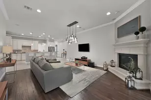 98 Lindenberry Cir, The Woodlands, TX 77389 - Photo 3
