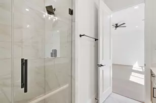 2111 Nantucket Dr, Houston, TX 77057 - Photo 7