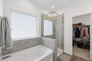 12219 Azur Spgs Ct, Conroe, TX 77304 - Photo 11