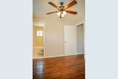 1407 Carroll Oliver Way #10, Houston, TX 77020 - Photo 7