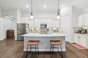 10910 Sarah Bluff Ln, Cypress, TX 77433 - Photo 15