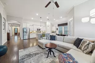 10910 Sarah Bluff Ln, Cypress, TX 77433 - Photo 9