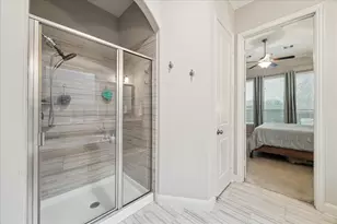 10910 Sarah Bluff Ln, Cypress, TX 77433 - Photo 19