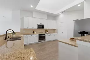 11403 Starlight Bay St, Pearland, TX 77584 - Photo 9