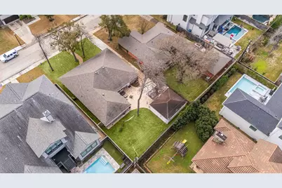 4114 Tartan Lane, Houston, TX 77025 - Photo 3