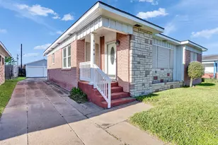 5108 Ave L St, Galveston, TX 77551 - Photo 1