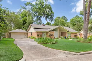 2011 River Falls Dr, Houston, TX 77339 - Photo 3