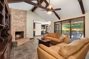 2011 River Falls Dr, Houston, TX 77339 - Photo 19
