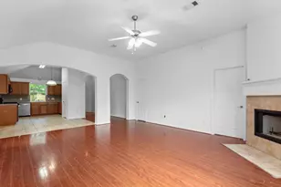 4908 Summer Rain Dr, Conroe, TX 77303 - Photo 5