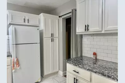 19 4th Avenue N, Texas City, TX 77590 - Photo 9