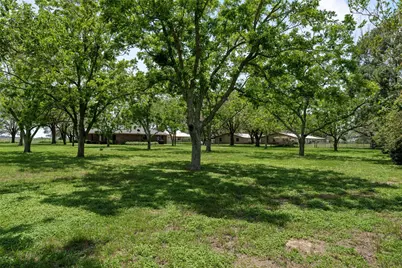 1518 County Road 307, El Campo, TX 77437 - Photo 25