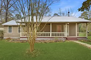 402 Anderson Rd, Livingston, TX 77351 - Photo 1