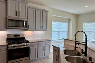 23422 Bordeaux Dr, Alvin, TX 77511 - Photo 9