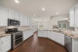 3806 Parry Field Ct, Pearland, TX 77584 - Photo 11