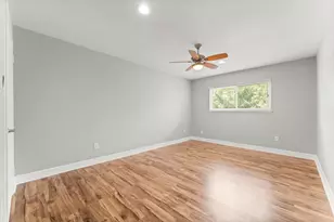 13346 Trail Hollow Dr, Houston, TX 77079 - Photo 25