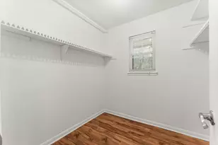 13346 Trail Hollow Dr, Houston, TX 77079 - Photo 17