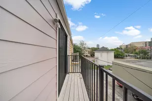 3018 Baldwin St, Houston, TX 77006 - Photo 19