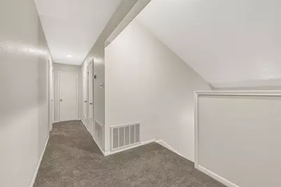 5538 Fairview Forest Drive, Houston, TX 77088 - Photo 19