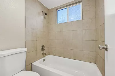 5538 Fairview Forest Drive, Houston, TX 77088 - Photo 17