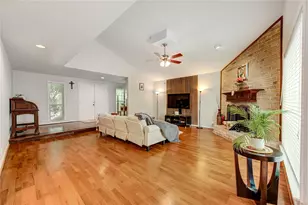 3155 Hazel Park Dr, Houston, TX 77082 - Photo 5