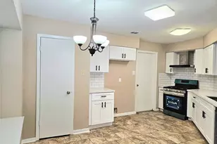 4231 Southchase Ln, Houston, TX 77014 - Photo 9