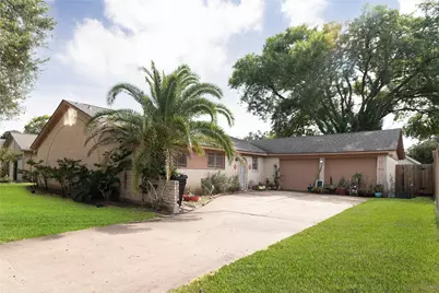 9211 Benning Drive, Houston, TX 77031 - Photo 1