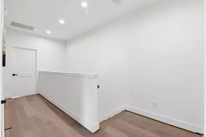 7710 Earl Rudder Way, Houston, TX 77055 - Photo 23