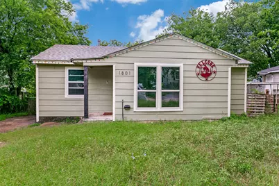 1801 Lawther Drive, River Oaks, TX 76114 - Photo 1