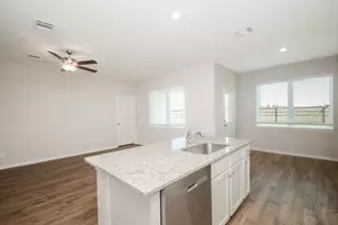 1023 Rosewood Trl, Beasley, TX 77417 - Photo 17