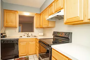 11525 Burdine St, Houston, TX 77035 - Photo 5