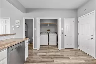 1937 Kemah Village Dr, Kemah, TX 77565 - Photo 11