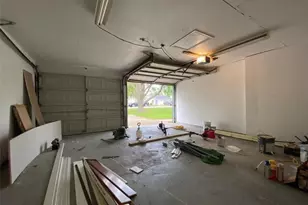 2414 Loch Lomond St, Highlands, TX 77562 - Photo 17