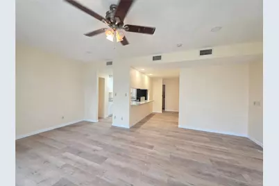 618 S Frazier Street #B, Conroe, TX 77301 - Photo 3